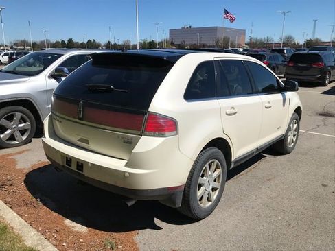 Used 2008 Lincoln MKX AWD image 2