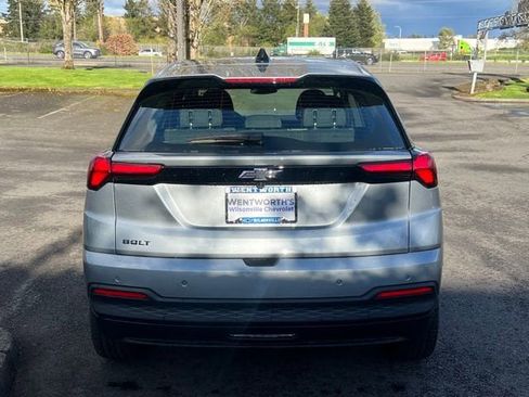 New 2027 Chevrolet Bolt LT w/ Comfort Package FWD image 6