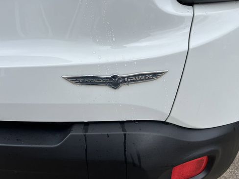 Used 2017 Jeep Renegade Trailhawk AWD/4WD image 4