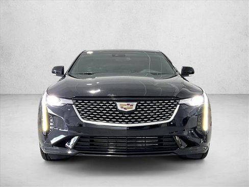 Used 2024 Cadillac CT4 Luxury RWD image 3