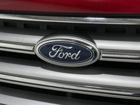 Used 2017 Ford Escape Titanium image 39