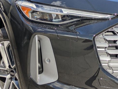 New 2025 Audi Q5 2.0T Premium Plus image 16