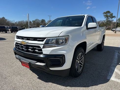 Used 2021 Chevrolet Colorado W/T w/ Custom Special Edition image 3