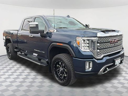 Used 2021 GMC Sierra 2500 Denali w/ Denali Ultimate Package AWD/4WD image 3