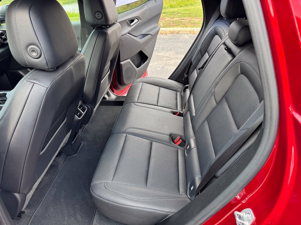 Used 2026 Chevrolet Equinox LT w/ Convenience Package II FWD image 22