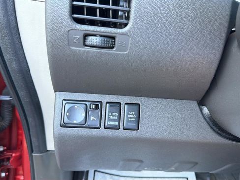 Used 2013 Nissan Xterra PRO-4X AWD/4WD image 27