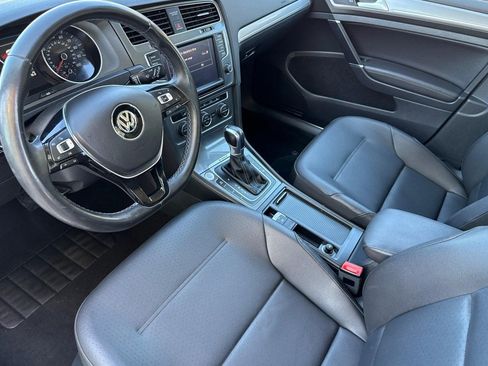 Used 2016 Volkswagen e-Golf SEL Premium FWD image 4