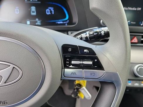 Certified 2026 Hyundai Elantra SE FWD image 27