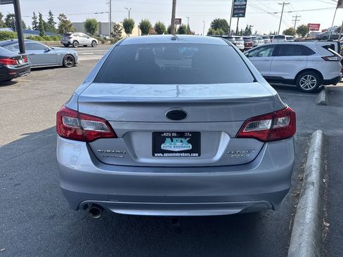 Used 2015 Subaru Legacy 2.5i Premium AWD/4WD image 5