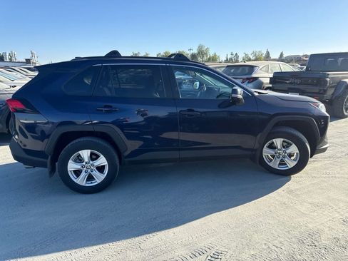Used 2021 Toyota RAV4 XLE w/ Carpet Mat Package (TMS) FWD image 3