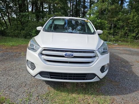 Used 2018 Ford Escape SEL FWD image 3