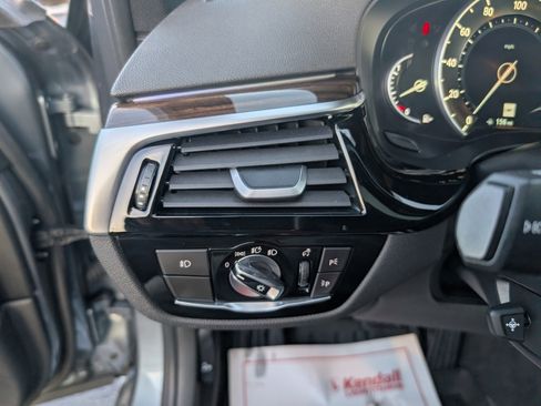 Used 2018 BMW 530i xDrive image 14