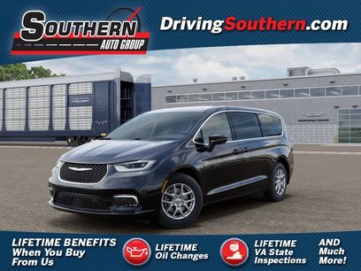 New 2026 Chrysler Pacifica Select
