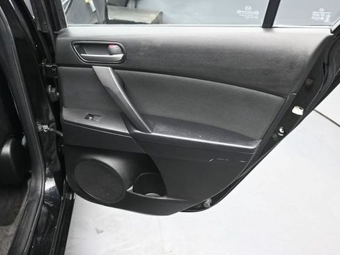 Used 2010 MAZDA MAZDA3 i Touring FWD image 15
