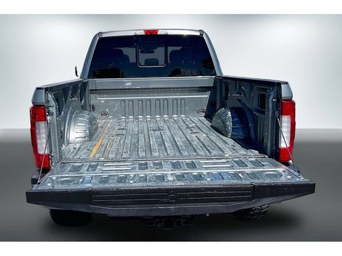 Used 2019 Ford F350 Platinum w/ Platinum Ultimate Package AWD/4WD image 7