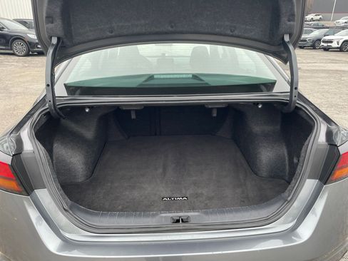 Used 2025 Nissan Altima 2.5 SV image 30