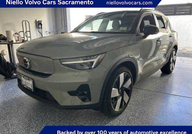 Used 2024 Volvo XC40 Recharge Ultimate w/ Protection Package Premier AWD/4WD image 1
