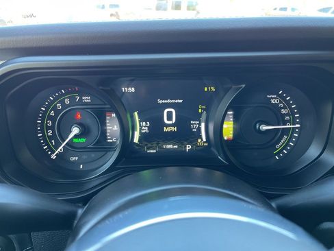 Certified 2025 Jeep Wrangler Unlimited Sahara image 9