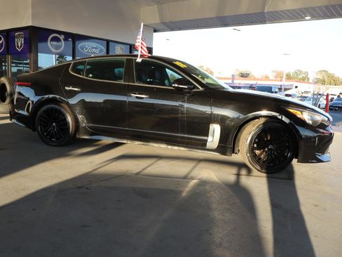 Used 2018 Kia Stinger image 6