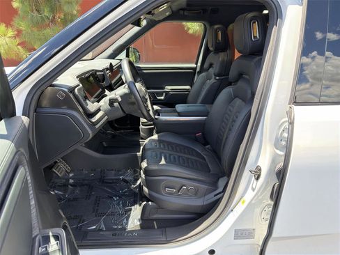 Used 2023 Rivian R1T Adventure AWD/4WD image 12