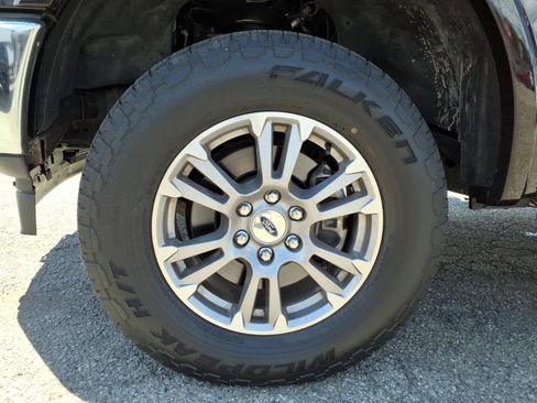 Used 2020 Ford F150 Lariat w/ Trailer Tow Package AWD/4WD image 9