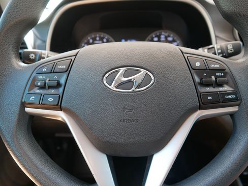 Used 2020 Hyundai Tucson SE AWD/4WD image 25