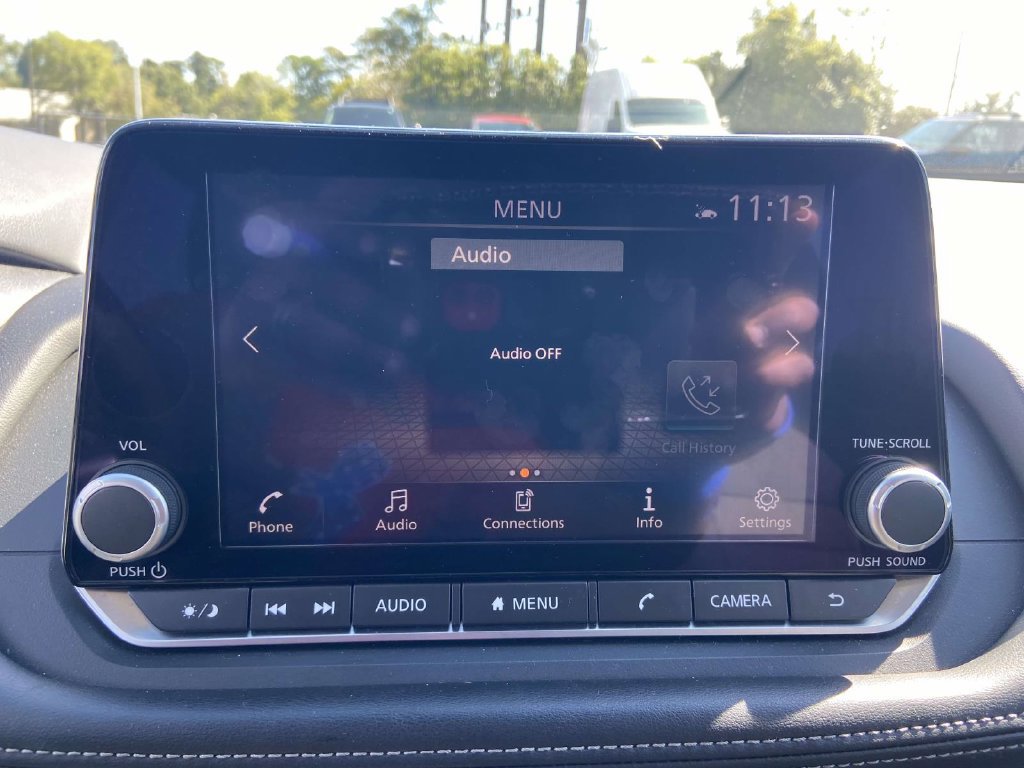 Used 2025 Nissan Rogue SV AWD/4WD image 18