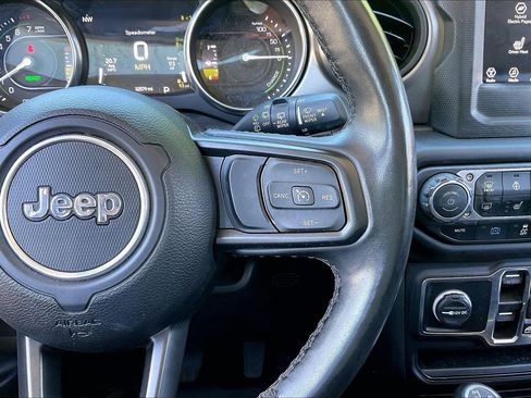 Used 2023 Jeep Wrangler Unlimited w/ Cold Weather Group AWD/4WD image 17