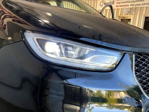 Used 2024 Chrysler Pacifica Touring-L FWD image 26