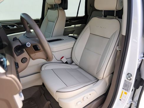 Used 2023 GMC Yukon Denali w/ Denali Reserve Package AWD/4WD image 7