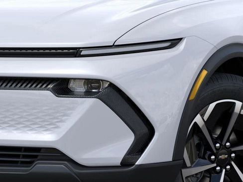 New 2026 Chevrolet Equinox EV LT image 10