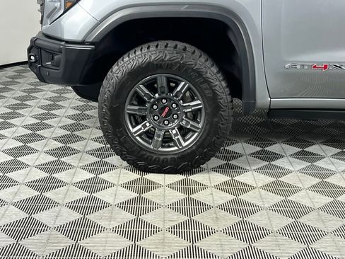 Used 2024 GMC Sierra 1500 AT4X image 10