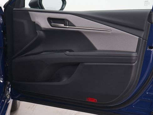 Used 2025 Toyota Camry SE w/ Multimedia Upgrade Package AWD/4WD image 9