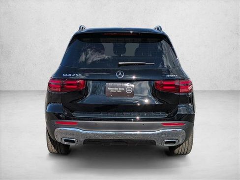 Used 2026 Mercedes-Benz GLB 250 4MATIC image 7