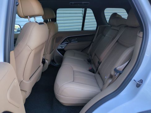 New 2026 Land Rover Range Rover SE AWD/4WD image 25