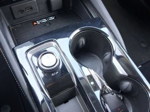 Used 2024 Buick Envision Sport Touring AWD/4WD image 19