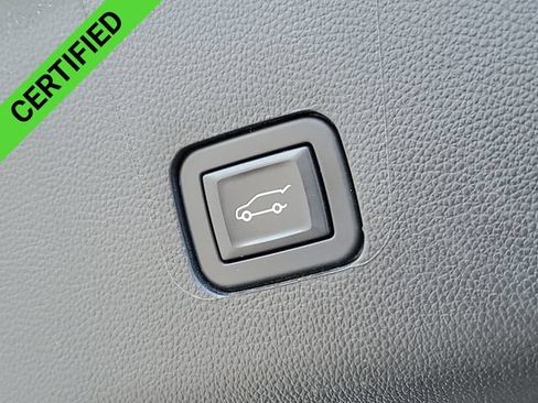 Certified 2023 Chevrolet Traverse RS AWD/4WD image 39