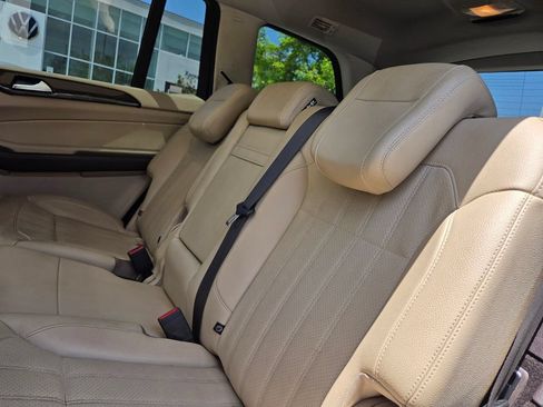 Used 2017 Mercedes-Benz GLS 450 4MATIC image 26