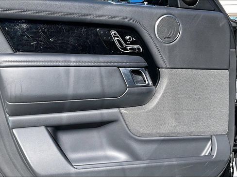 Used 2020 Land Rover Range Rover HSE image 27