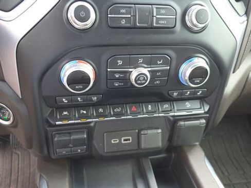 Used 2021 GMC Sierra 1500 SLT w/ SLT Premium Plus Package image 21