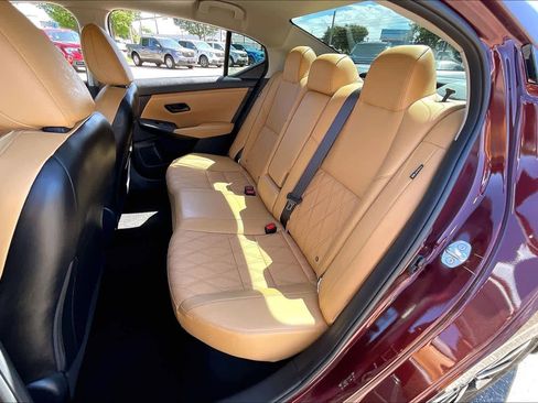 Used 2025 Nissan Sentra SV w/ SV Premium Package FWD image 21
