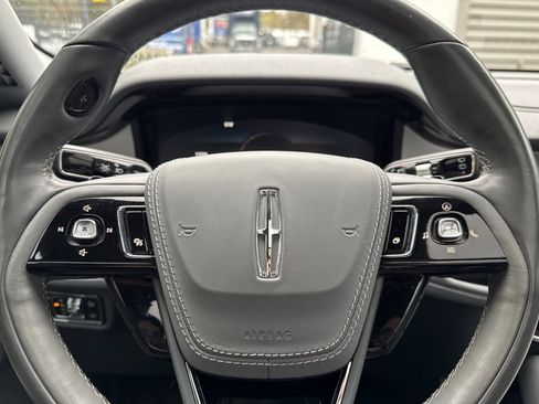 Used 2020 Lincoln Aviator Reserve w/ Equipment Group 202A image 25