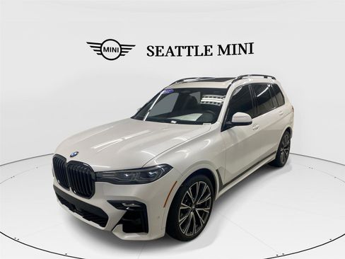 Used 2022 BMW X7 M50i AWD/4WD image 1