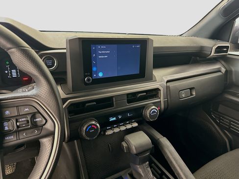 Used 2025 Toyota 4Runner SR5 image 26