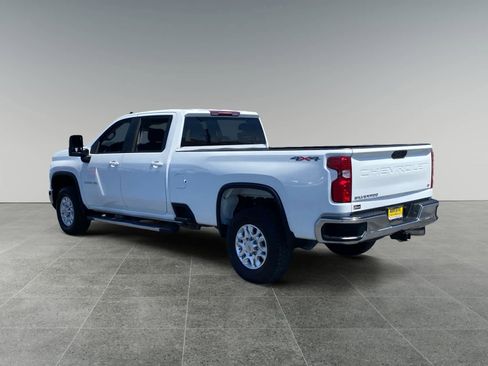 Used 2024 Chevrolet Silverado 3500 LT AWD/4WD image 3