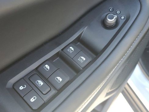 New 2025 Jeep Grand Cherokee Limited image 23