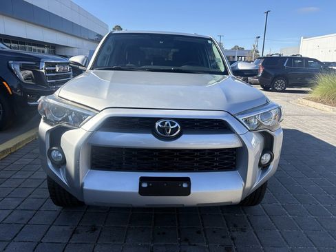 Used 2018 Toyota 4Runner SR5 image 3