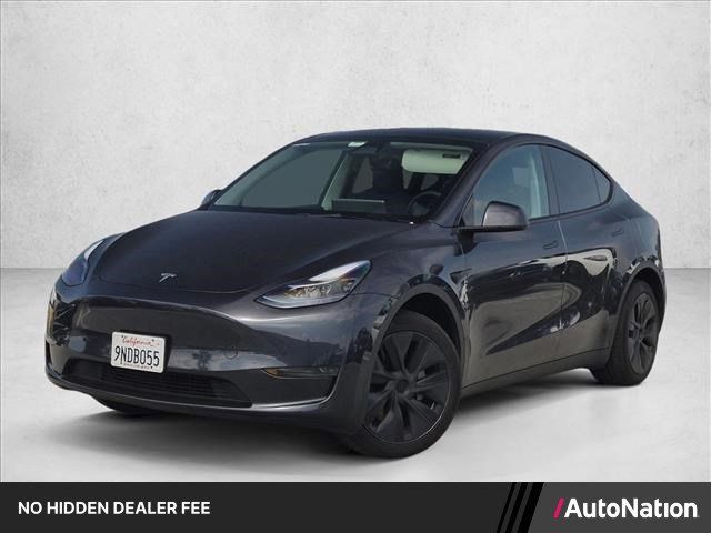 Used 2024 Tesla Model Y Long Range RWD image 1