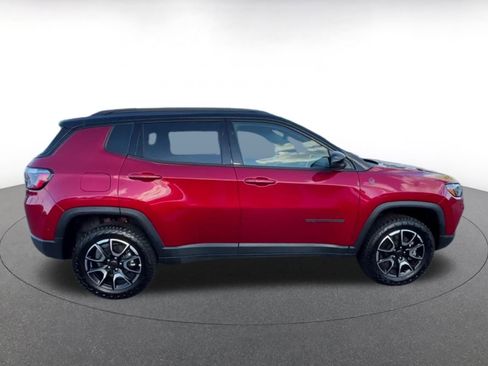 Used 2025 Jeep Compass Trailhawk image 16