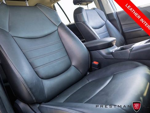 Used 2022 Toyota RAV4 XLE Premium AWD/4WD image 4